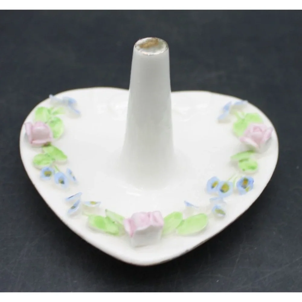 Vintage Heart Shaped Ring Holder Trinket Dish 3D Floral Porcelain Jewelry Stand